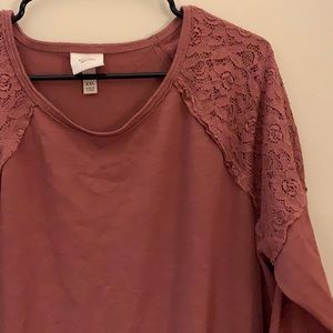 Soft long sleeve pullover/ top, lace
